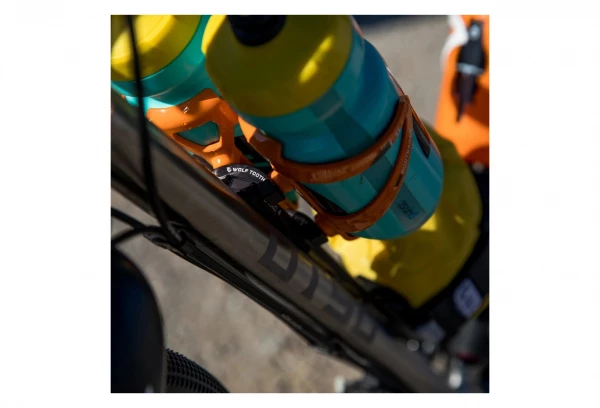 Adaptateur Double Pour Porte-Bidon Wolf Tooth B-RAD Double Bottle Adapter Noir 6 Adaptateur Double Pour Porte-Bidon Wolf Tooth B-RAD Double Bottle Adapter Noir – Image 6