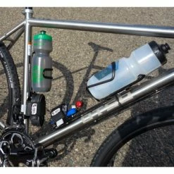 Support De Porte-Bidon Wolf Tooth B-RAD 4 Slot Noir 9 Support De Porte-Bidon Wolf Tooth B-RAD 4 Slot Noir -Accessoires, Nutrition & Soins du Corps Gravel Soldes unnamed file 3202