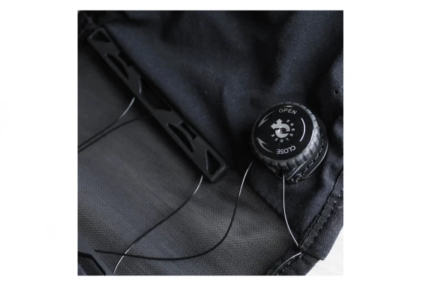 Veste D'Hydratation Femme Raidlight Responsiv 6L Noir Bleu Noir / Rouge 4 Veste D'Hydratation Femme Raidlight Responsiv 6L Noir Bleu Noir / Rouge – Image 4